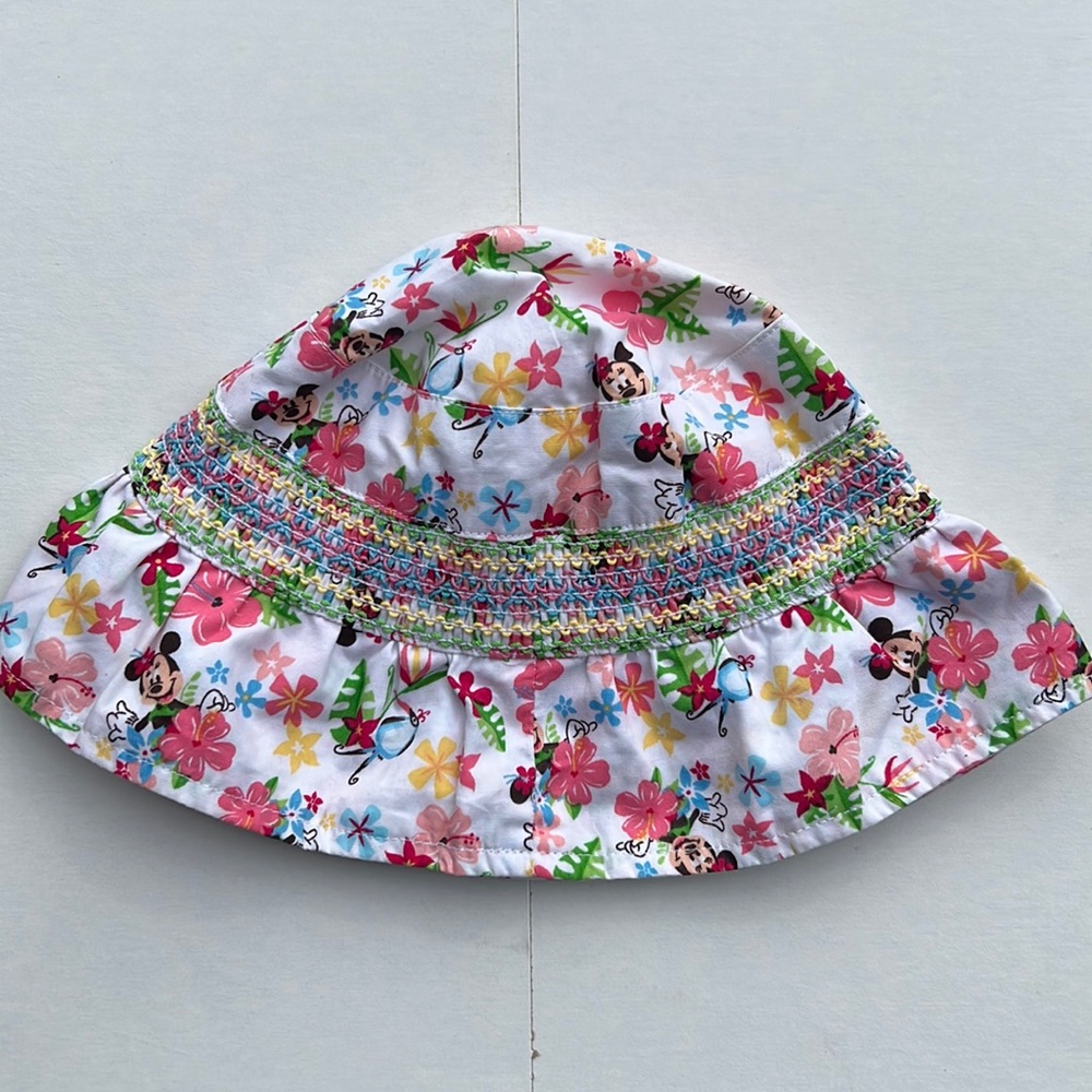 Disney spring floral bucket hat. 12-18 months